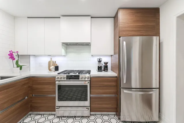 Additional image 12 of 618 Davenport Rd