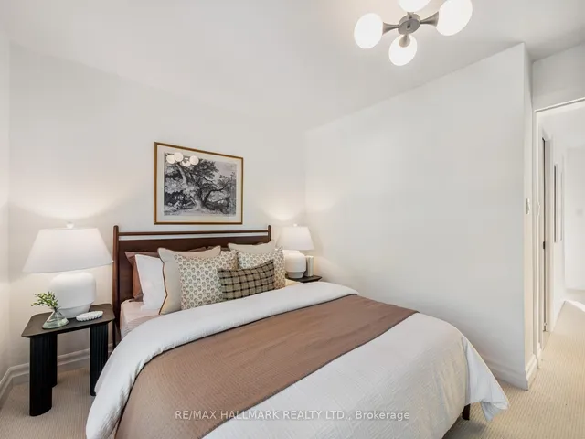 Additional image 27 of 78 Seymour Ave