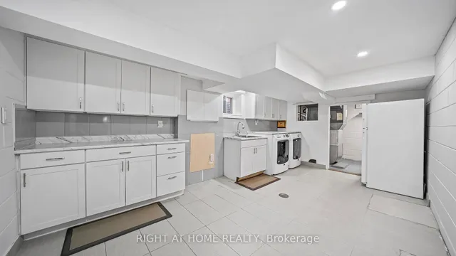 Additional image 29 of 17 Glen Meadow Crt