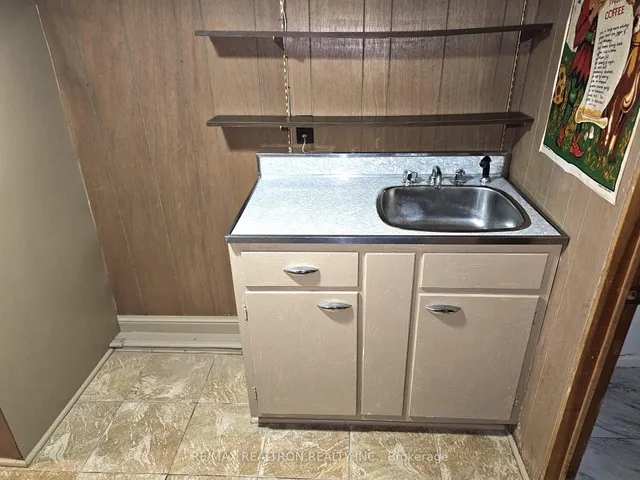 Additional image 20 of 30 Livingstone Ave