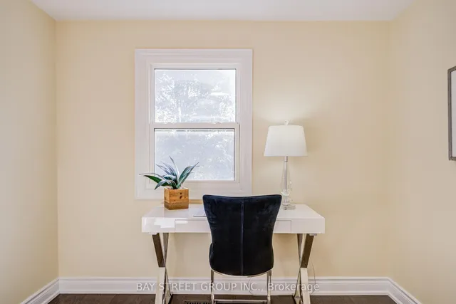 Additional image 31 of 107 Enchanted Hills Cres