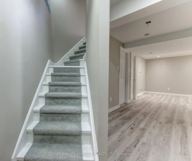 Additional image 32 of 124 Winding Wood Cres