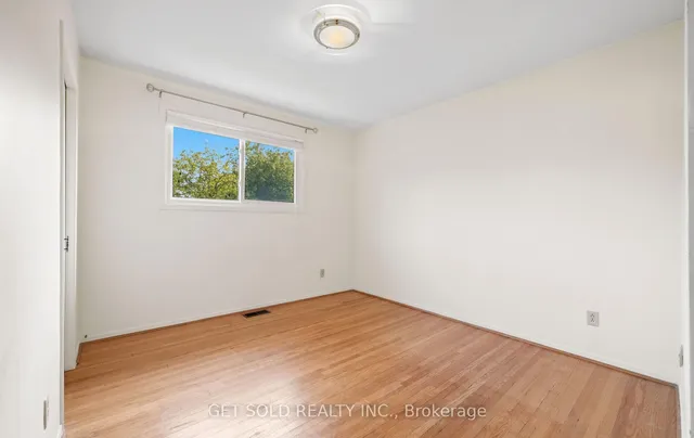 Additional image 18 of 54 Ringway Cres