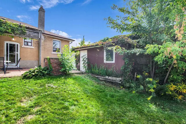 Additional image 32 of 16 Redfern Ave