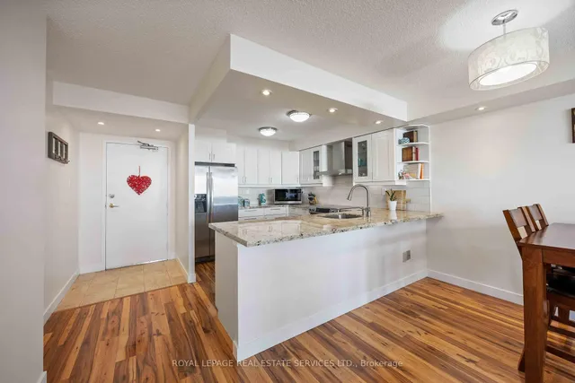 Additional image 8 of 3845 Lakeshore Blvd Unit 1410