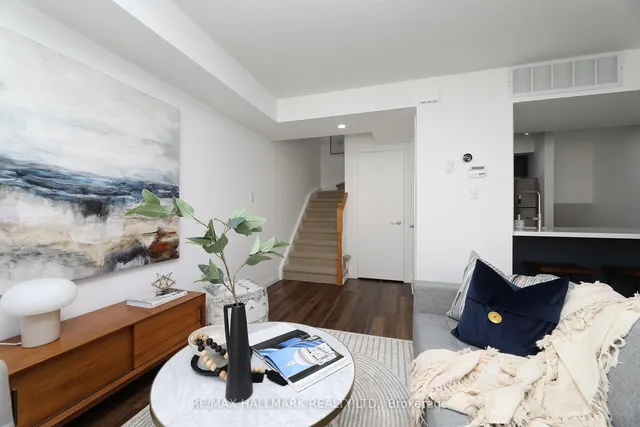 Additional image 22 of 18 Laidlaw St Unit 1005