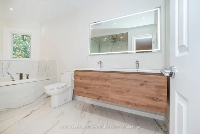 Additional image 24 of 11 Royal Rouge Tr