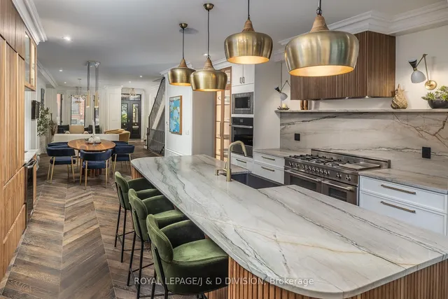 Additional image 19 of 40 Bernard Ave