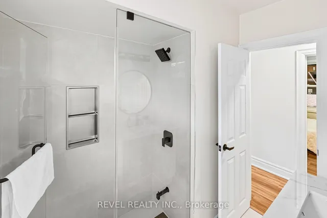 Additional image 28 of 63 Crosland Dr