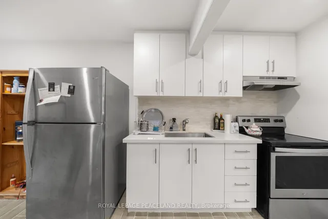 Additional image 33 of 105 Apache Tr