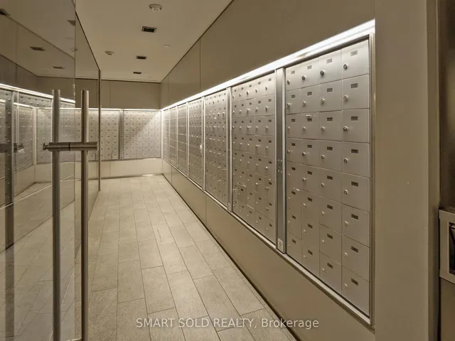 Additional image 22 of 101 Peter St Unit 801