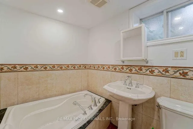 Additional image 33 of 58 Old Oak Rd