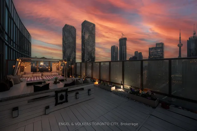 Additional image 33 of 1 Market St Unit PH3301