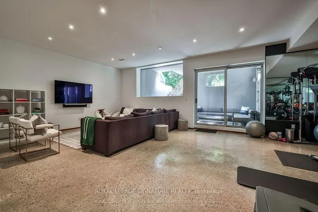 Additional image 33 of 63 Douglas Cres