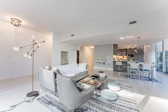 Additional image 11 of 29 Queens Quay Unit Th127