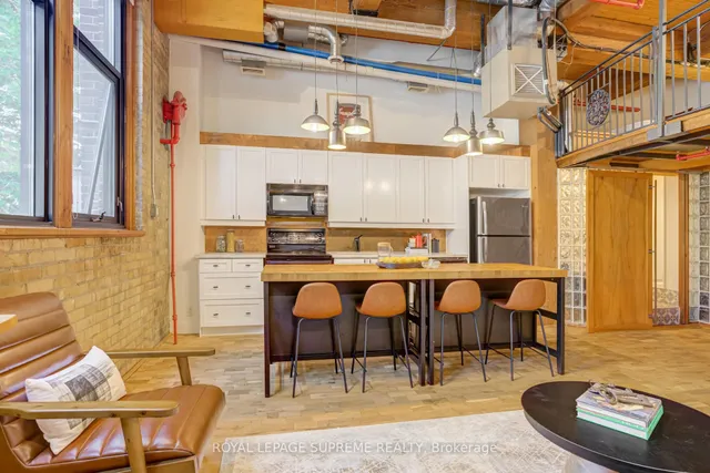 Additional image 11 of 371 Wallace Ave Unit 10