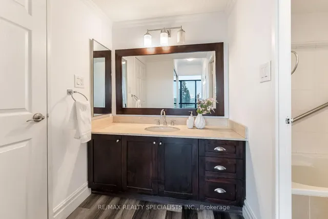Additional image 44 of 65 Skymark Dr Unit 201