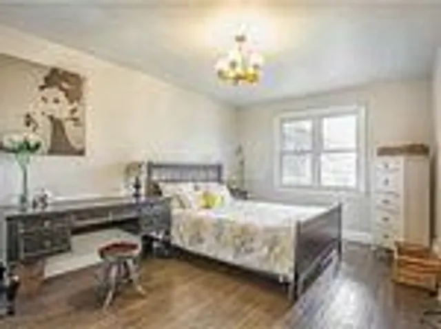 Additional image 13 of 33 Farmcrest Dr