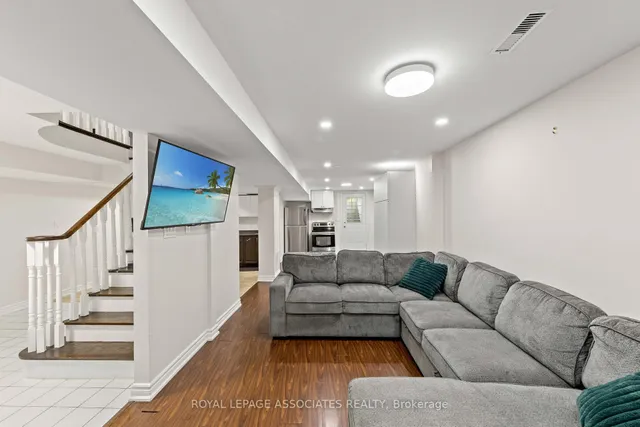 Additional image 30 of 47 Whiteway Crt