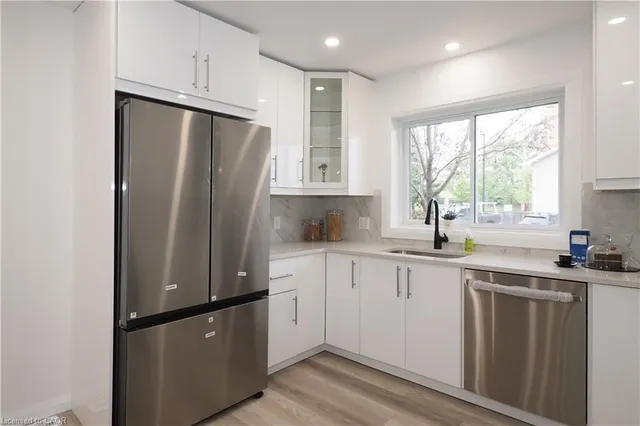 Additional image 15 of 50 Westmount Rd Unit 8