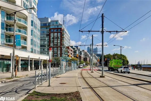 Additional image 37 of 600 Queens Quay Unit 633