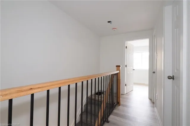 Additional image 25 of 50 Westmount Rd Unit 8