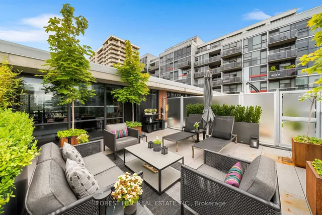 Additional image 43 of 62 Niagara St Unit 519