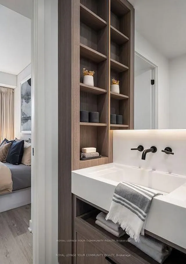 Additional image 11 of 55 Charles St Unit 1706