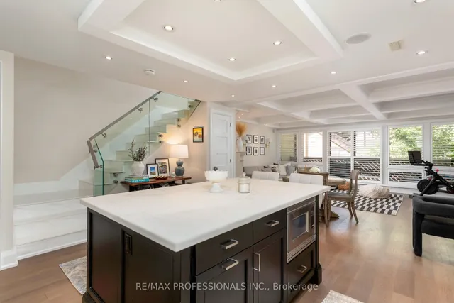 Additional image 11 of 71 Old Mill Rd Unit 304