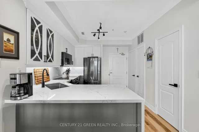 Additional image 9 of 3531 Lake Shore Blvd Unit 316