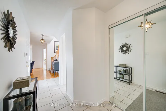 Additional image 3 of 19 Purdy Cres