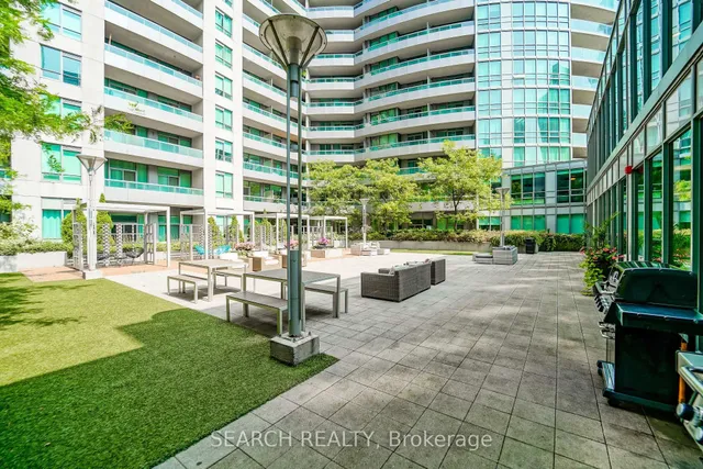 Additional image 38 of 19 Grand Trunk Cres Unit 201