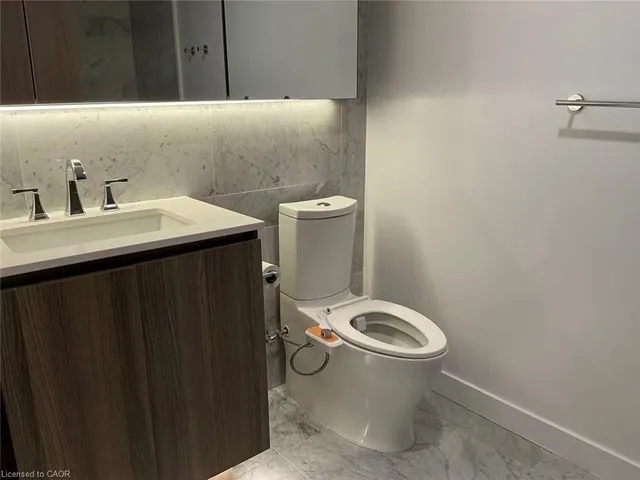 Additional image 15 of 17 Bathurst St Unit 1605