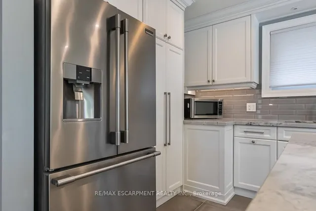 Additional image 14 of 4 Thorpe Rd