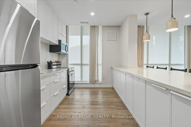 Additional image 30 of 101 Subway Cres Unit 1011