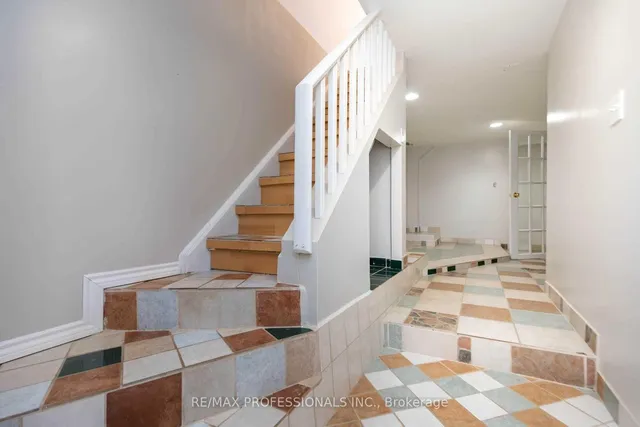 Additional image 26 of 5 Teston Blvd