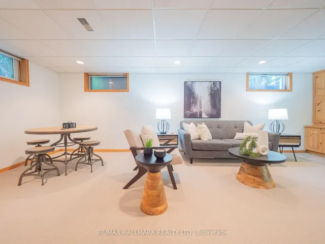 Additional image 26 of 34 Guernsey Dr