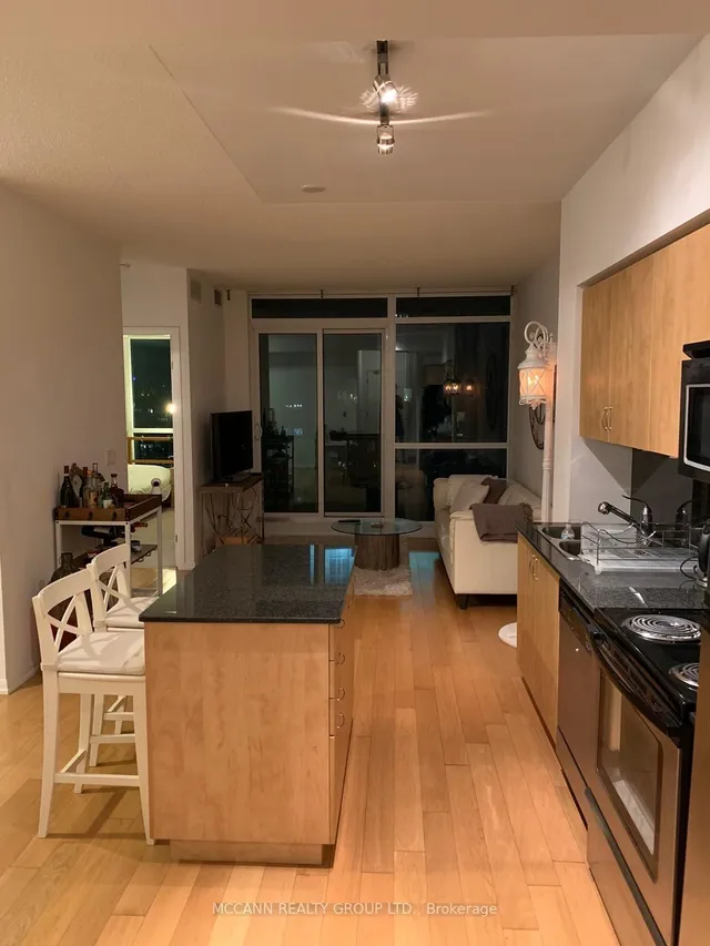 Additional image 8 of 215 Fort York Blvd Unit 3301