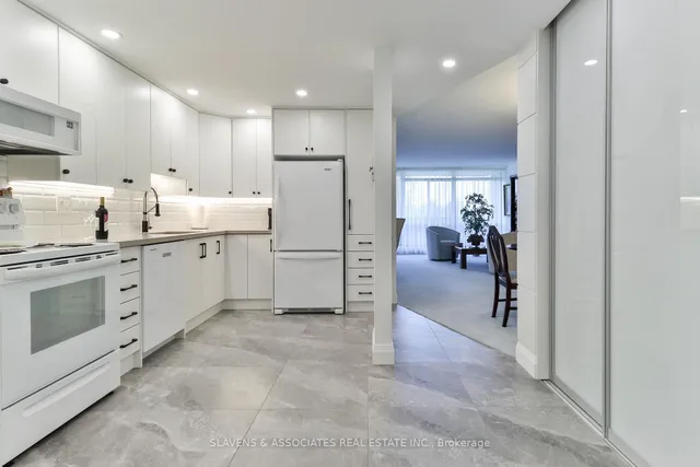 Additional image 4 of 3300 Don Mills Rd Unit 403