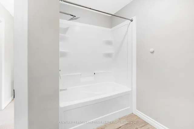 Additional image 24 of 525 Banffshire Cres