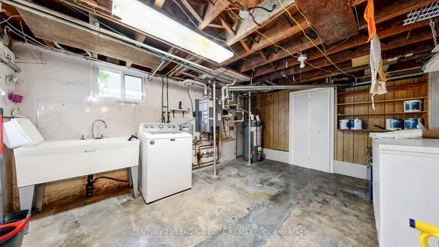 Additional image 31 of 325 Waterloo Ave