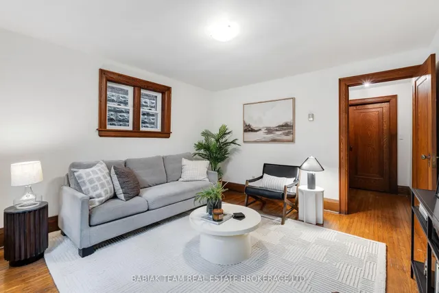 Additional image 6 of 8 Grenadier Ravine Dr