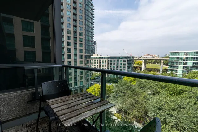 Additional image 15 of 215 Fort York Blvd Unit 712