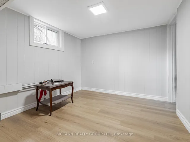 Additional image 28 of 157 1/2 Roslin Ave