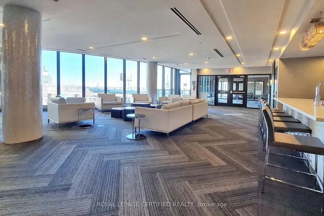 Additional image 29 of 51 East Liberty St Unit 2003