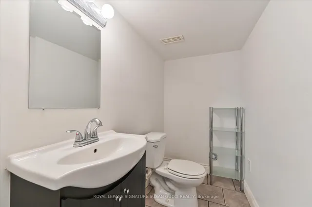 Additional image 32 of 94 Meighen Ave