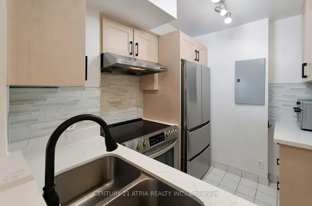 Additional image 39 of 8 Lee Centre Dr Unit 710