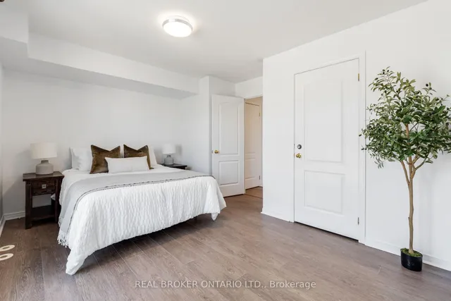 Additional image 14 of 35 Strangford Lane Unit 301