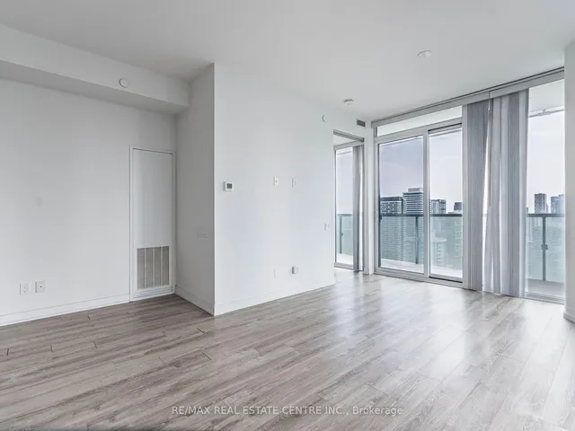 Additional image 8 of 28 Wellesley St Unit 3302