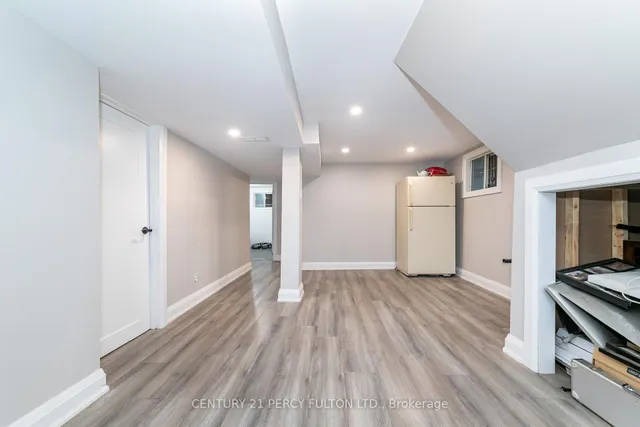 Additional image 33 of 83 Cairnside Cres